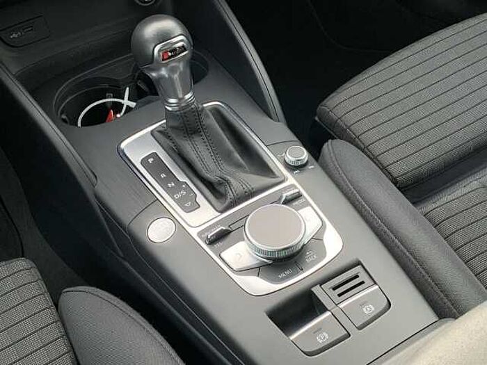 Audi A3 Sportback 35TFSI sport S line NAVI 19 VIRTUAL