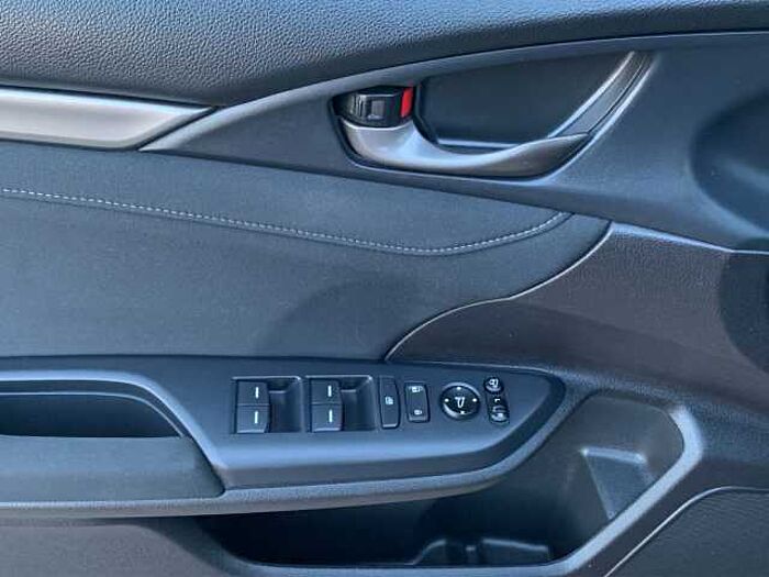 Honda Civic 1.0 Elegance Facelift REIFEN NEU!