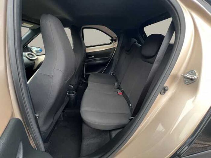 Toyota Aygo X Pulse inkl. Winterräder komplett !!!