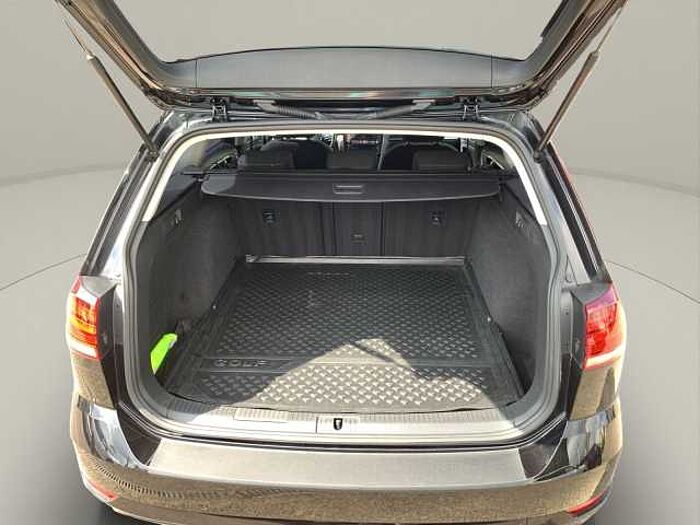 Volkswagen Golf VII Variant 1.5 TSI Highline AHK schwenkbar