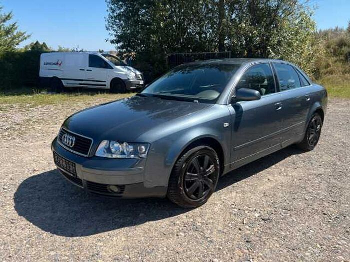 Audi A4 1.6 75KW Limo