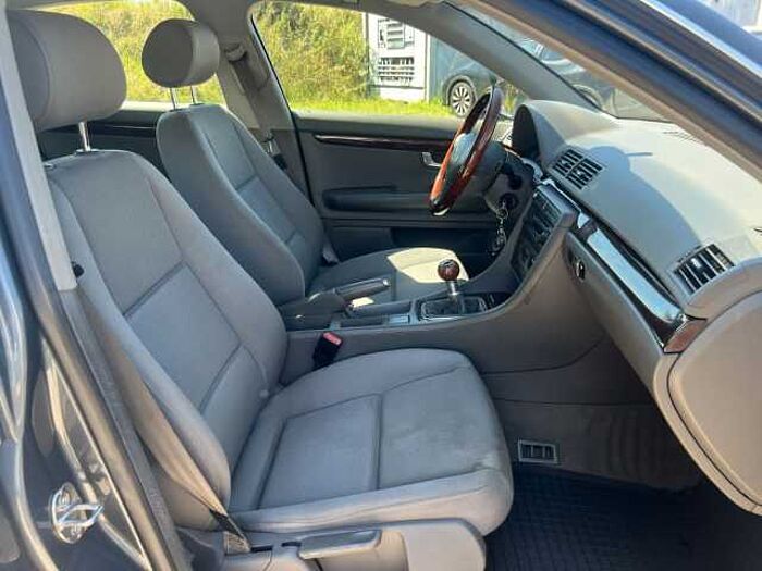 Audi A4 1.6 75KW Limo