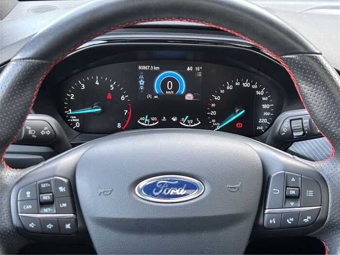 Ford Focus 1.0T ST-Line 18Zoll NAVI PANO M&S Bang&Olu