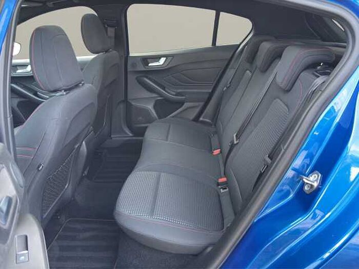 Ford Focus 1.0T ST-Line 18Zoll NAVI PANO M&S Bang&Olu