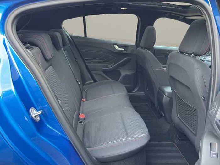 Ford Focus 1.0T ST-Line 18Zoll NAVI PANO M&S Bang&Olu