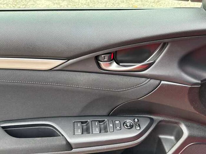 Honda Civic Lim. 5-trg. 1.0 Elegance ALLWETTER