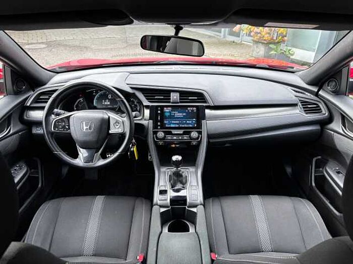 Honda Civic Lim. 5-trg. 1.0 Elegance ALLWETTER